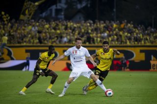 Les Argoviens ont réussi un exploit malgré le fort soutien des supporters bernois au Brügglifeld. KEYSTONE/ANDREAS BECKER